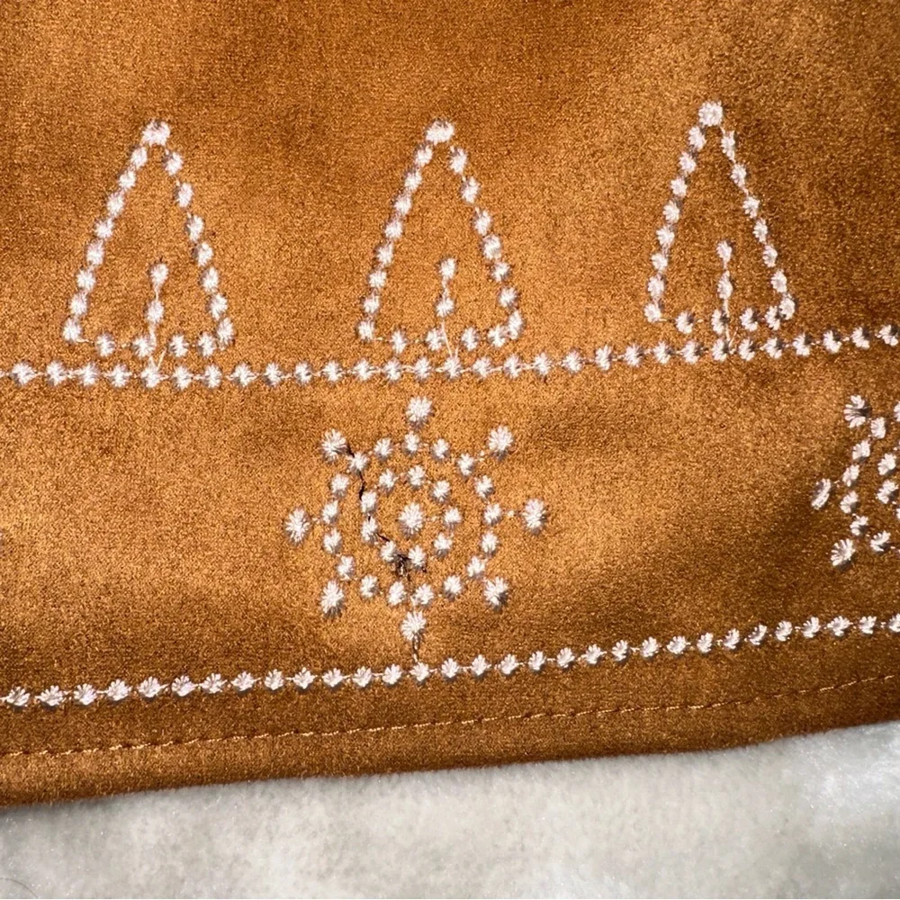Evie Embroidered Faux Suede Brown Mini Skirt Size Small - Picture 6 of 6